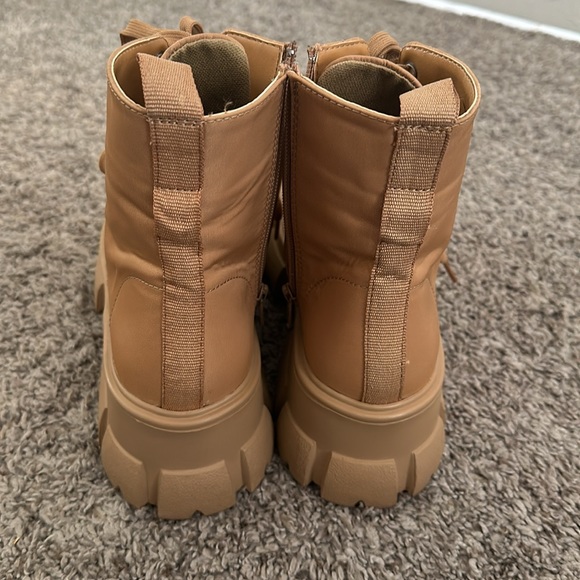 Steve Madden combat style boots 7.5 - Picture 2 of 6